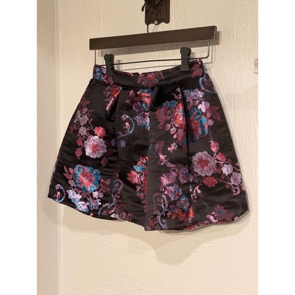 Free People Dresses & Skirts - Bubble skirt pleated mini Benjamine satin miniskirt NWOT RARE